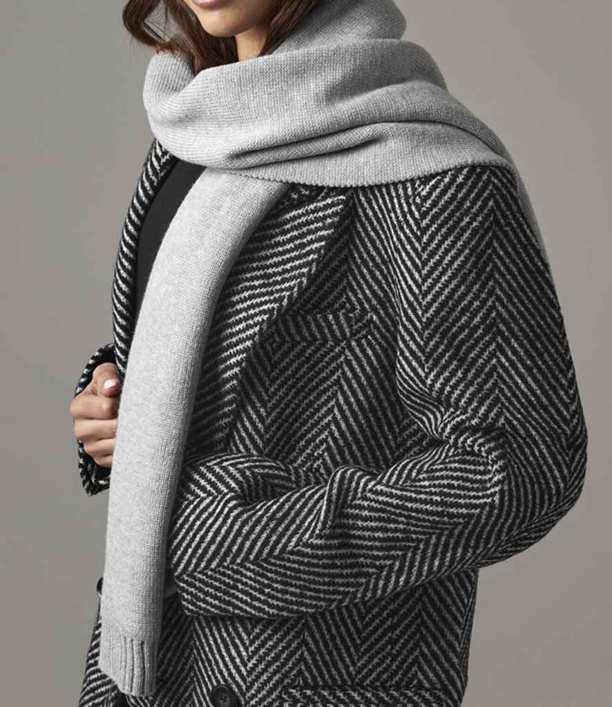 Beechfield B401 Knitted Scarf and Beanie Gift Set